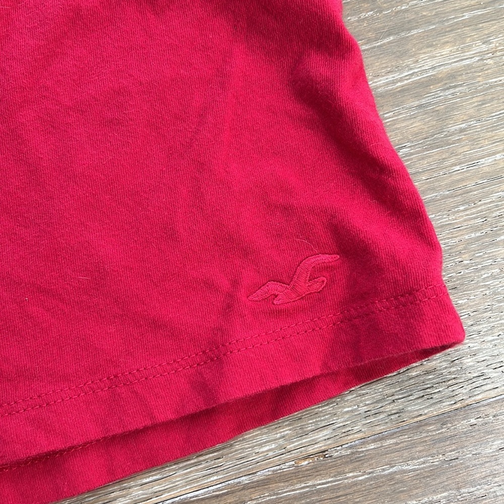 Hollister Must Have Collection Flower Tee - Picture 3 of 5